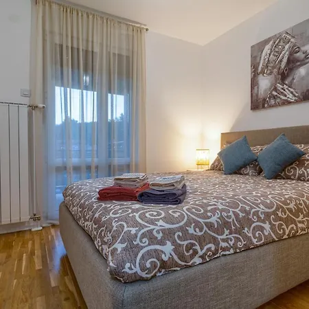Calido Apartman Appartamento